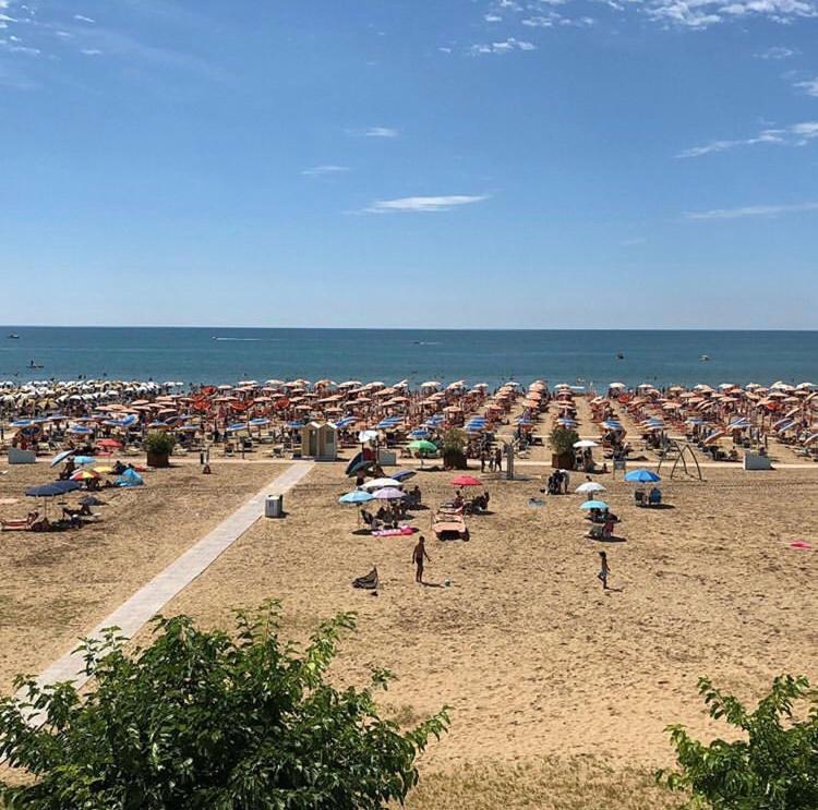Hotel Karibe Bibione Esterno foto