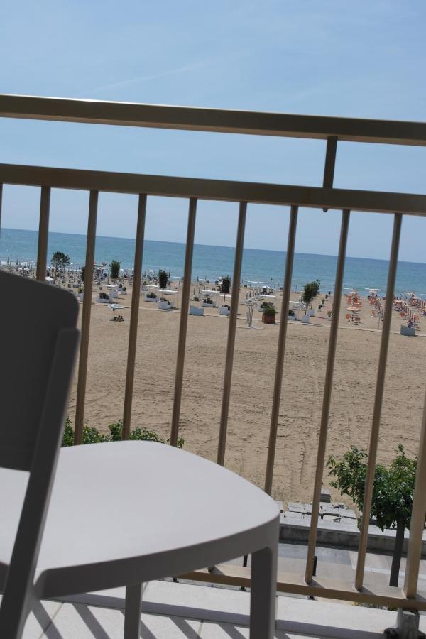 Hotel Karibe Bibione Esterno foto
